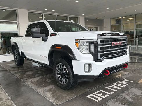 Used 2022 GMC Sierra 2500 AT4 w/ AT4 Premium Plus Package AWD/4WD image 6