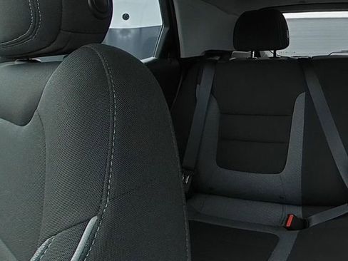 Used 2025 Chevrolet TrailBlazer LT w/ Driver Confidence Package image 25