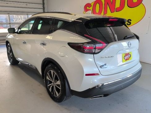 Used 2024 Nissan Murano SV AWD/4WD image 3