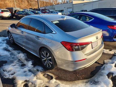 Used 2023 Honda Civic EX image 3