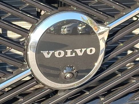 New 2026 Volvo XC60 B5 Plus w/ Protection Package Premier image 16