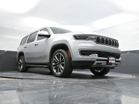 Used 2022 Jeep Wagoneer Series II w/ Premium Group I image 45