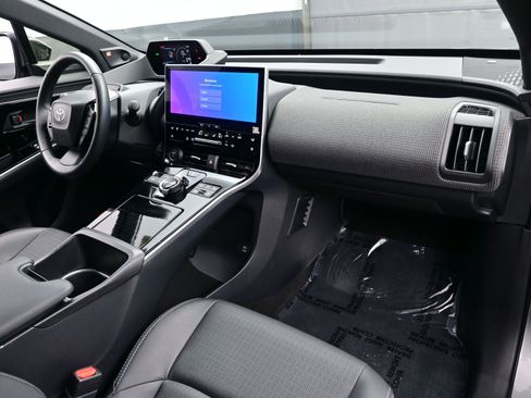 Used 2024 Toyota bZ4X Limited image 15