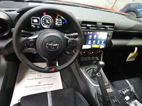 New 2026 Toyota GR86 Premium image 9