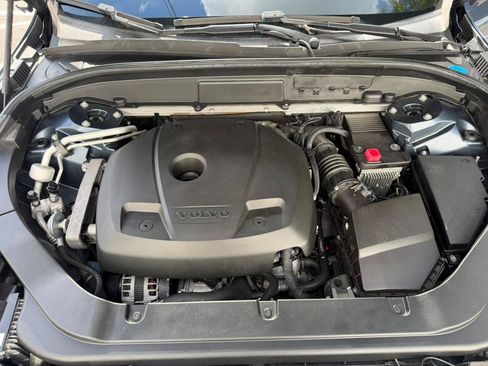 Used 2018 Volvo XC60 T6 Momentum w/ Convenience Package AWD/4WD image 22