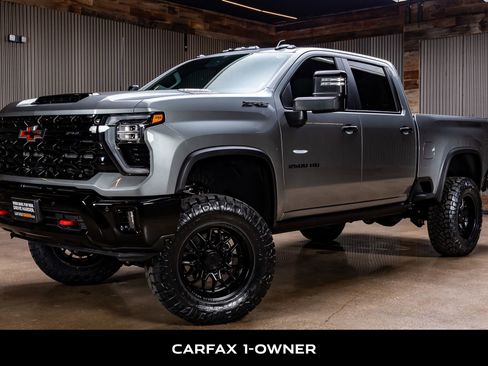 Used 2026 Chevrolet Silverado 2500 ZR2 w/ LPO, Dark Essentials Package image 5