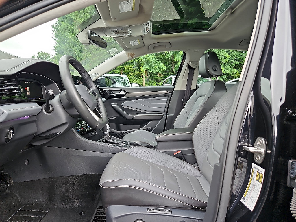Certified 2026 Volkswagen Jetta SEL FWD image 13