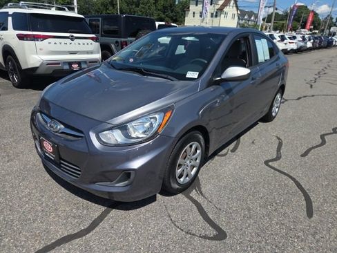 Used 2014 Hyundai Accent GLS FWD image 1
