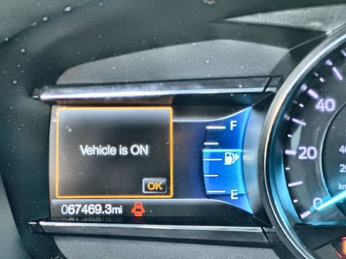 Used 2019 Ford Explorer Limited w/ Ford Safe & Smart Package image 12