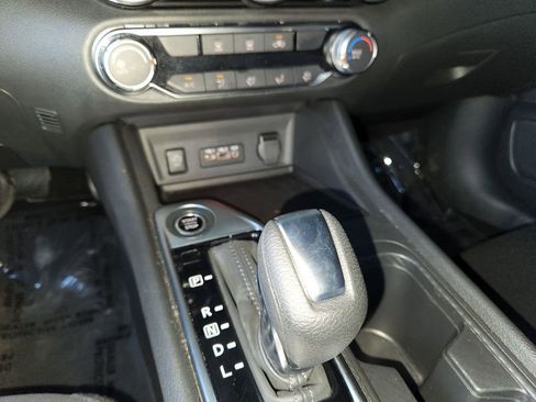 Used 2025 Nissan Sentra SV image 20