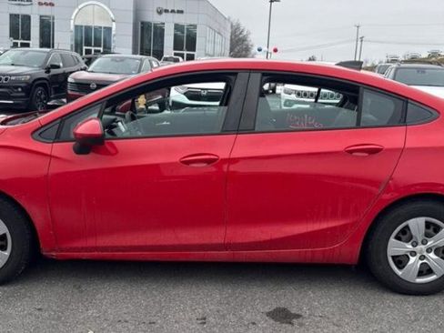 Used 2017 Chevrolet Cruze LS image 3