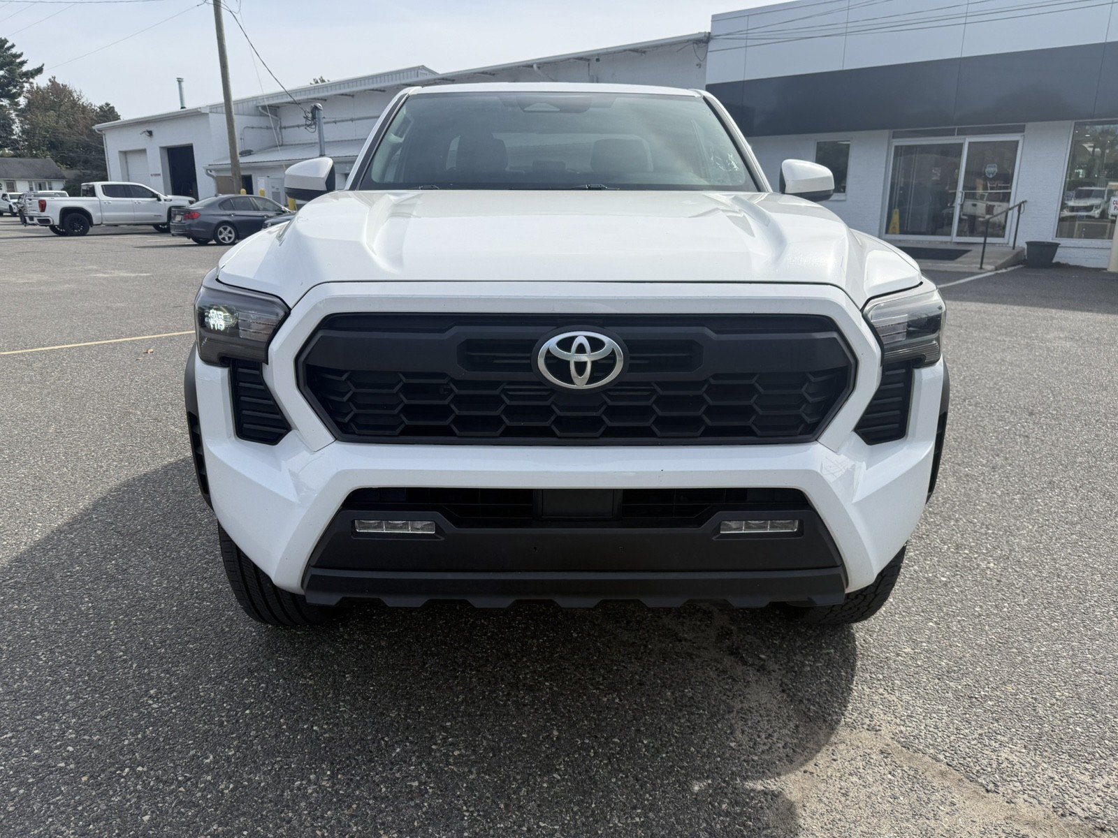 Used 2025 Toyota Tacoma TRD Off-Road AWD/4WD image 8