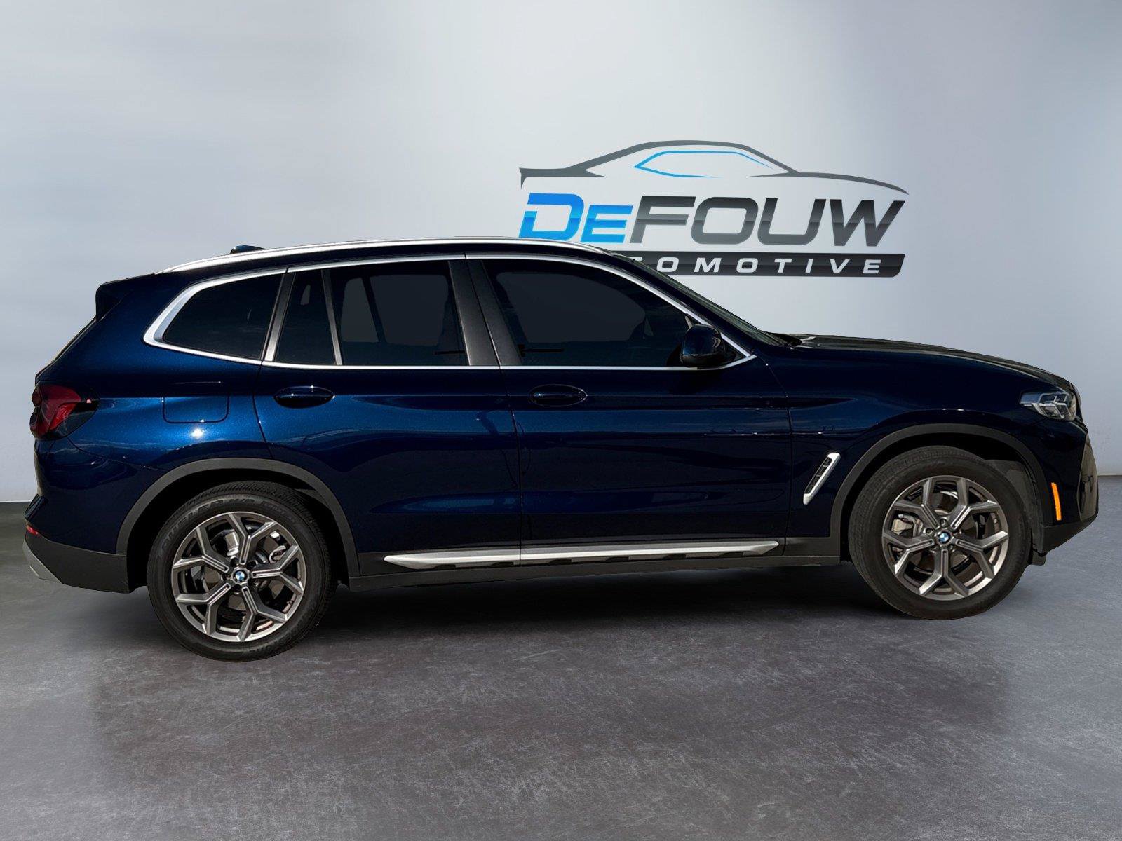 Used 2024 BMW X3 xDrive30i w/ Convenience Package AWD/4WD image 2