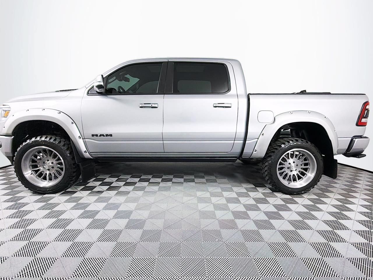 Used 2019 RAM 1500 Sport w/ Leather & Sound Group AWD/4WD image 7