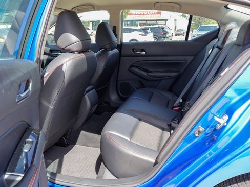 Used 2025 Nissan Altima 2.5 SR FWD image 9