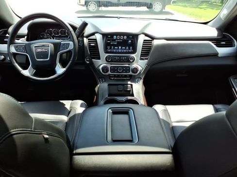 Used 2020 GMC Yukon SLT AWD/4WD image 11