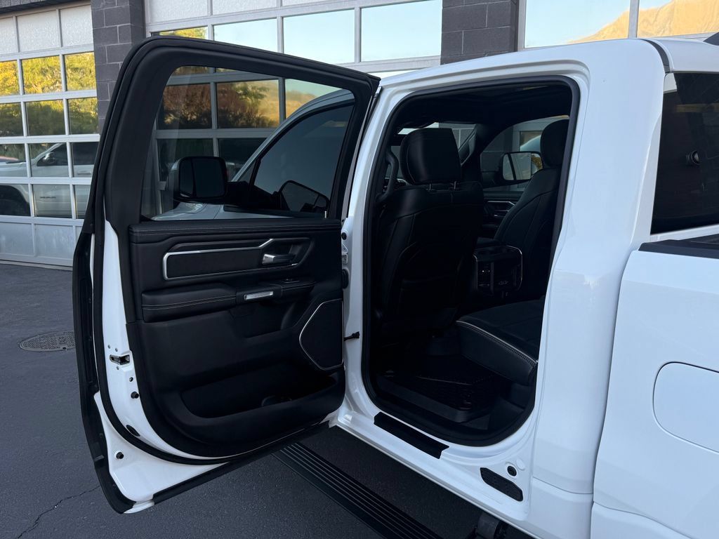 Used 2023 RAM 1500 Laramie AWD/4WD image 34