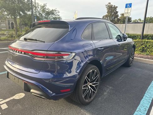 Certified 2024 Porsche Macan AWD/4WD image 4