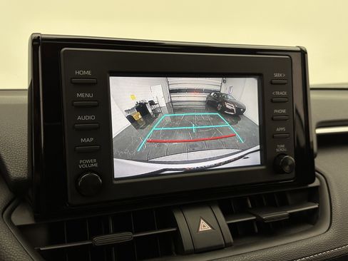 Used 2019 Toyota RAV4 XLE image 18