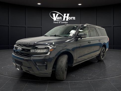 Used 2024 Ford Expedition Max Limited AWD/4WD image 3