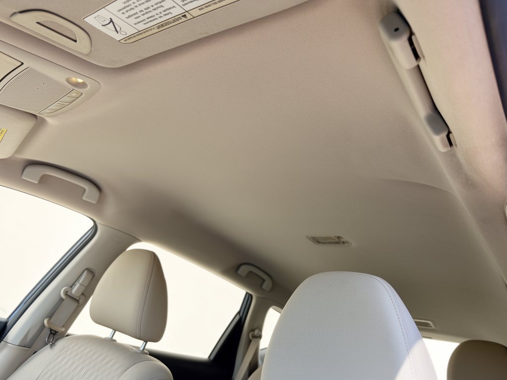 Used 2017 Nissan Rogue S FWD image 31