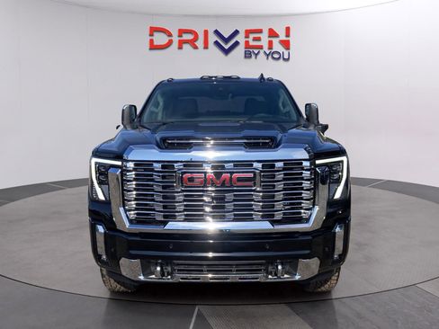 New 2026 GMC Sierra 2500 Denali AWD/4WD image 11