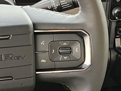 New 2026 GMC Hummer EV 4x4 Crew Cab image 16