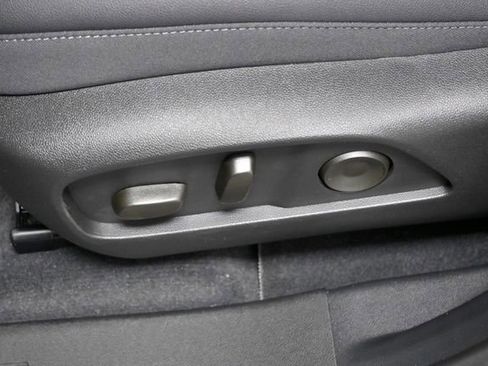 New 2026 Chevrolet Equinox LT w/ Convenience Package II image 10