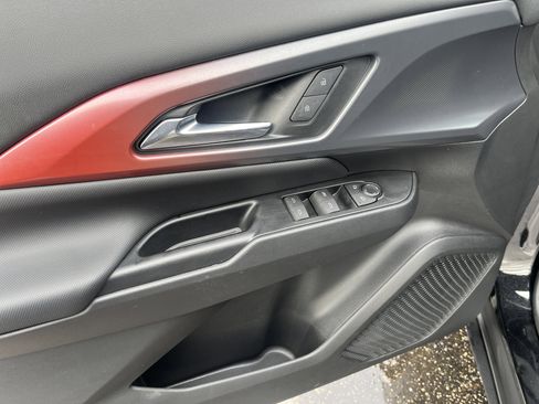 Used 2024 Chevrolet Equinox EV RS image 11