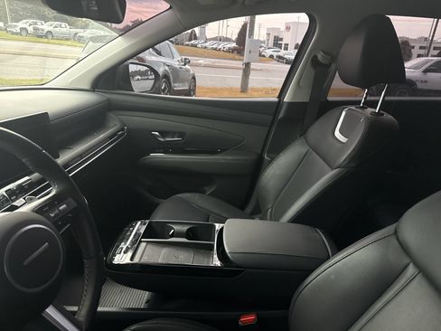 Used 2025 Hyundai Tucson Limited AWD/4WD image 10