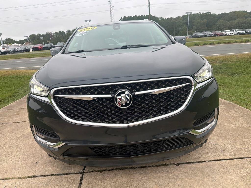 Used 2018 Buick Enclave Avenir w/ Avenir Technology Package FWD image 3