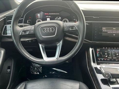 Used 2021 Audi Q8 Prestige w/ Prestige Package image 5