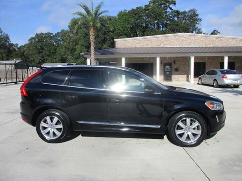 Used 2017 Volvo XC60 T5 Inscription w/ Preferred Option Package AWD/4WD image 1