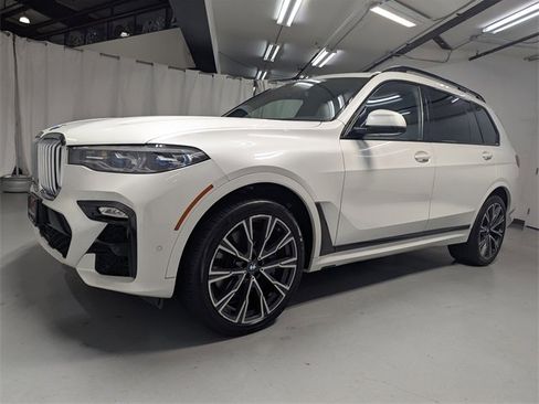 Used 2019 BMW X7 xDrive50i w/ Dynamic Handling Package image 5