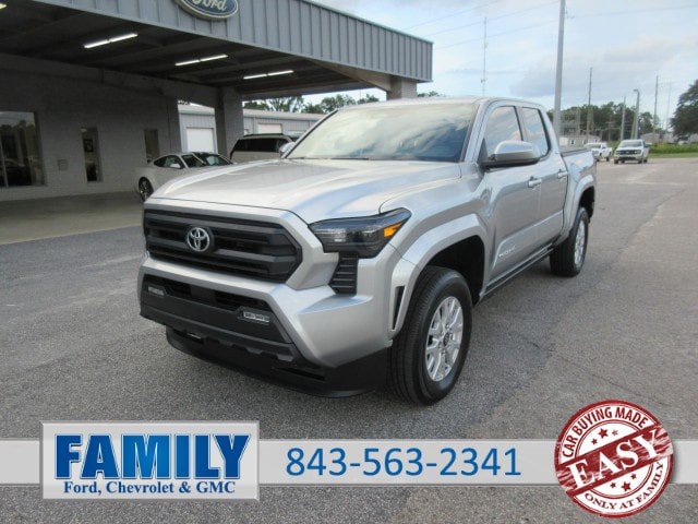 Used 2025 Toyota Tacoma SR5 AWD/4WD image 1