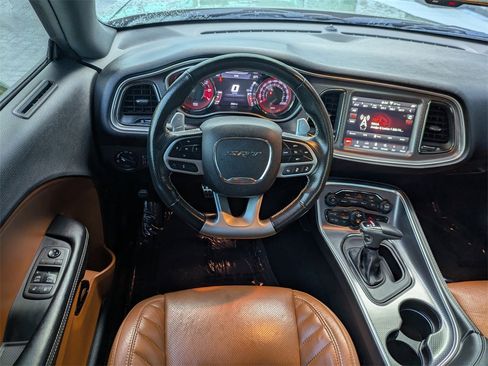 Used 2019 Dodge Challenger SRT Hellcat image 15