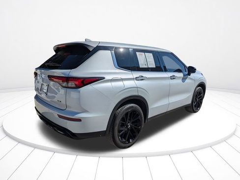 Used 2024 Mitsubishi Outlander SE FWD image 4