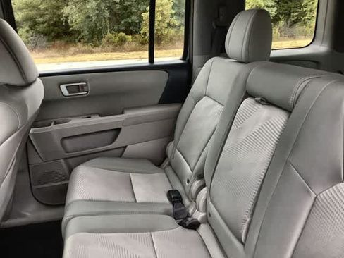 Used 2015 Honda Pilot LX image 14