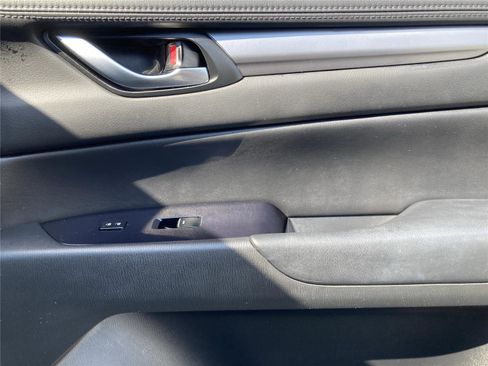 Used 2019 MAZDA CX-5 Touring image 32