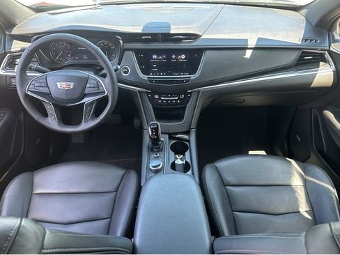 Certified 2022 Cadillac XT5 Premium Luxury FWD image 19