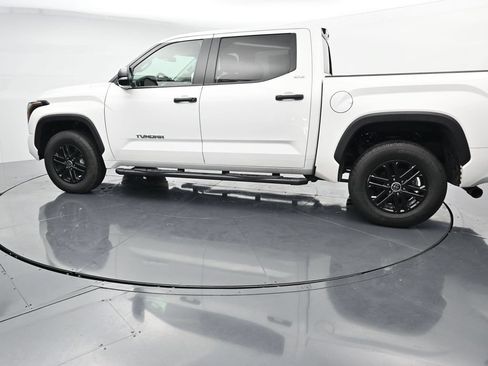 Used 2024 Toyota Tundra SR5 w/ SR5 Convenience Package AWD/4WD image 5