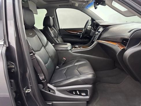 Used 2015 Cadillac Escalade Premium image 14