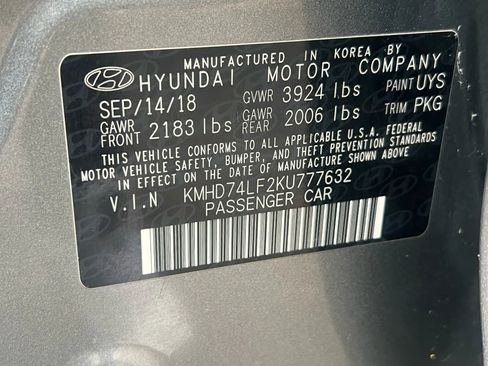 Used 2019 Hyundai Elantra SE image 30