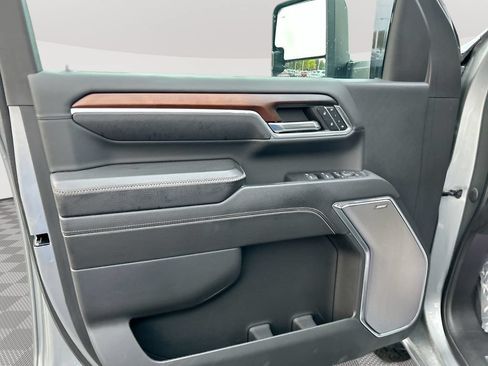 Used 2024 GMC Sierra 2500 Denali w/ Denali Reserve Package AWD/4WD image 27