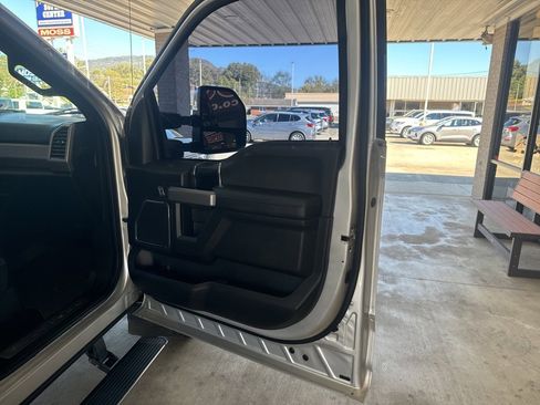Used 2019 Ford F250 Platinum w/ Platinum Ultimate Package image 21