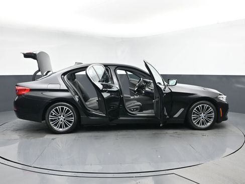 Used 2019 BMW 530i xDrive w/ Convenience Package image 28