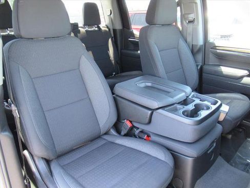 Used 2024 Chevrolet Silverado 1500 LT AWD/4WD image 9