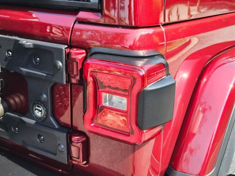 Used 2022 Jeep Wrangler Unlimited Rubicon AWD/4WD image 30