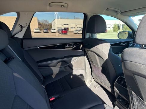 Used 2019 Kia Sorento LX w/ Option Group 020 image 8