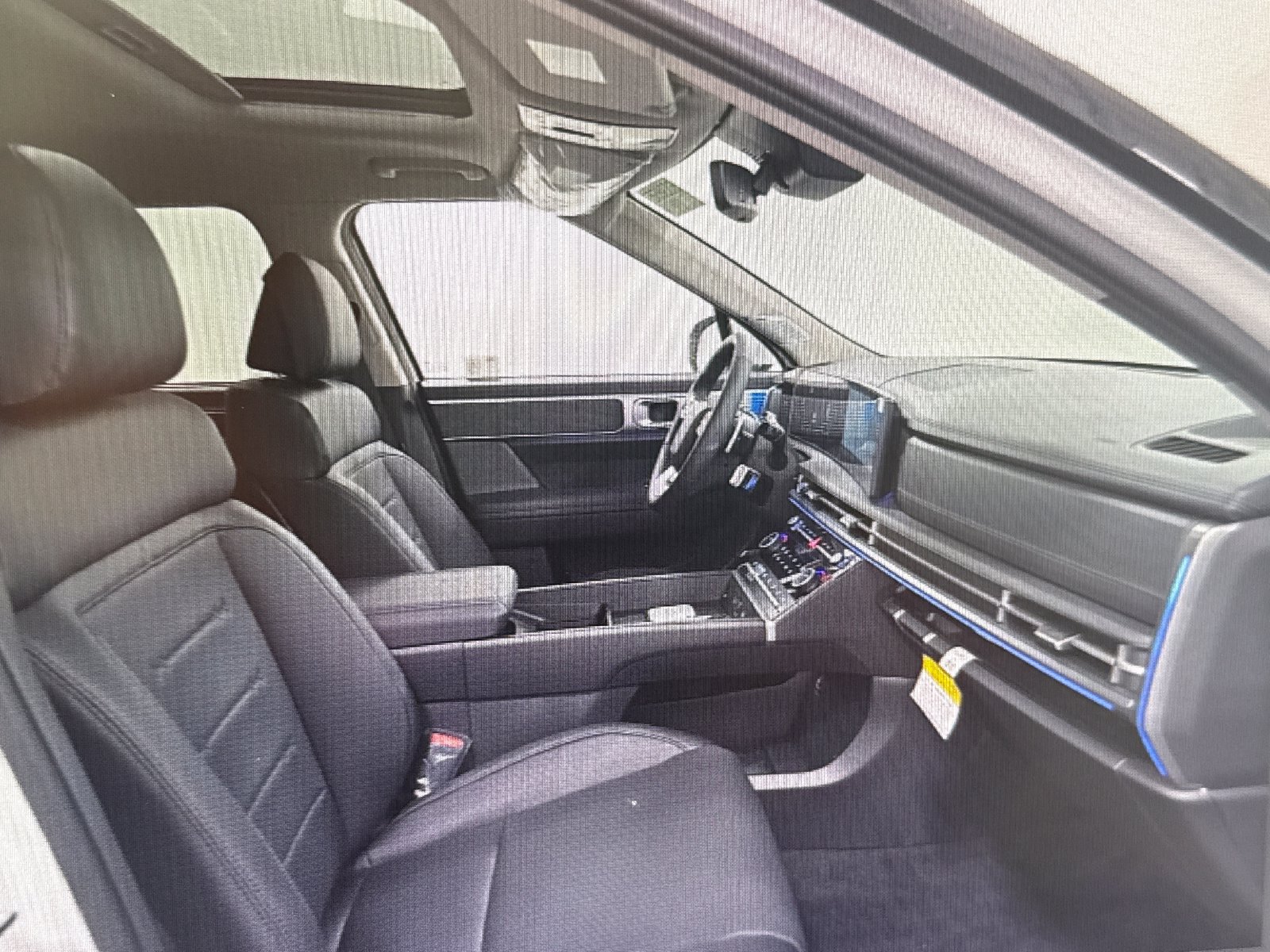 Used 2026 Hyundai Santa Fe Limited AWD/4WD image 11